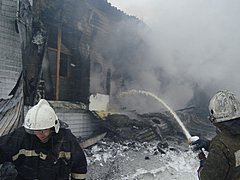 Спасатели потушили крупный пожар на птицефабрике под Волгоградом