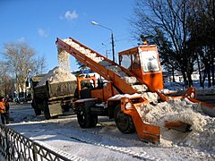В Волгограде продолжают ликвидировать последствия снегопада