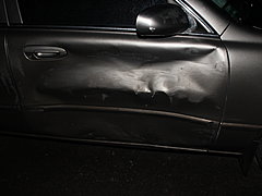 Пьяный волгоградец ударом ноги выбил дверь чужого авто