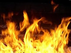 В селе Ольховка двое мужчин едва не сгорели на пожаре в нежилом
