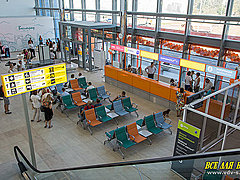 В волгоградском аэропорту выявили двух больных пассажиров с опас