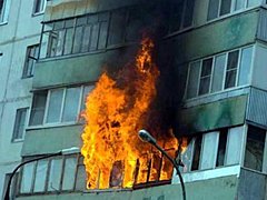В Камышине загорелся девятиэтажный жилой дом