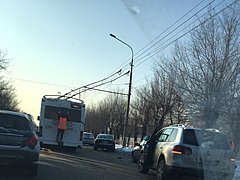 В Волгограде столкновение внедорожника и троллейбуса парализовал