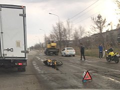 В Волгограде мотоциклист погиб под колесами автокрана