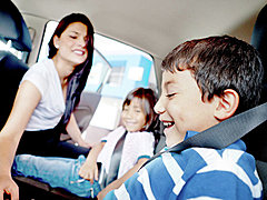 С 12 июля вступят в силу новые правила перевозки детей в автомоб