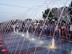 В Красноармейском районе открылся первый плоскостной фонтан
