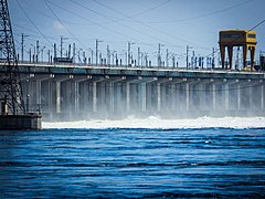 На Волжской ГЭС корректируют режим сброса воды