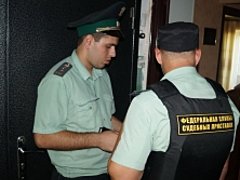 В Волгограде судебные приставы испортили алиментщику отдых в ком