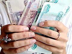 Лже-соцработница украла из квартиры волгоградки 290 тысяч рублей