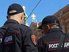 В Волгограде росгвардейцы задержали подозреваемого в краже жител