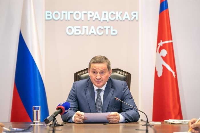 Губернатор Андрей Бочаров поставил дополнительные задачи для предотвращения роста сезонной заболеваемости