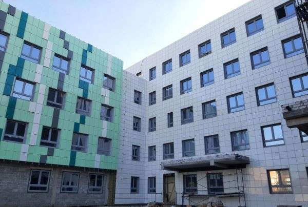 На юге  Волгограда продолжается строительство новой поликлиники