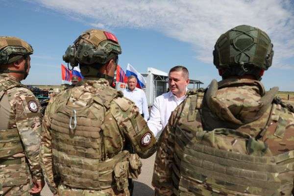 Губернатор Андрей Бочаров встретился с военнослужащими на объекте Минобороны РФ