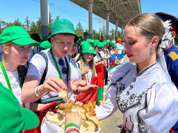 200 школьников  прибыли в Волгоград на «Поезде памяти»