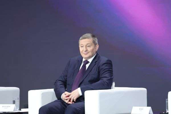 Волгоградский губернатор ответил на вопросы представителей  зарубежных СМИ