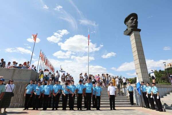 В Волгограде  в День Военно-Морского Флота почтили память погибших моряков и речников  в годы Великой Отечественной войны
