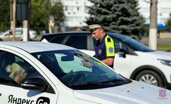В Волгограде прошли проверки водителей такси на соблюдение правил дорожного движения