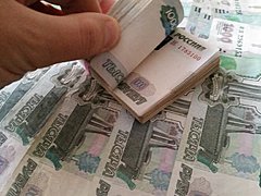 Житель Волгоградской области потерял 300 тысяч рублей при покупк