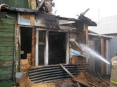 В селе под Волгоградом сгорела женщина и пострадал мужчина